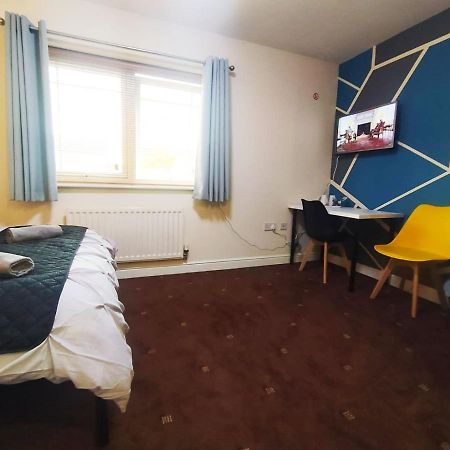 Bankwell Guest House Манчестър Екстериор снимка