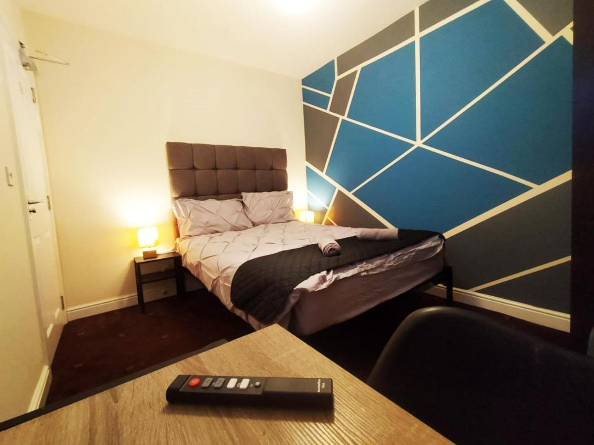 Bankwell Guest House Манчестър Екстериор снимка