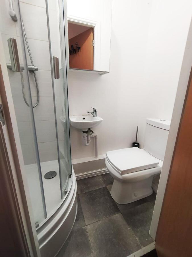 Bankwell Guest House Манчестър Екстериор снимка
