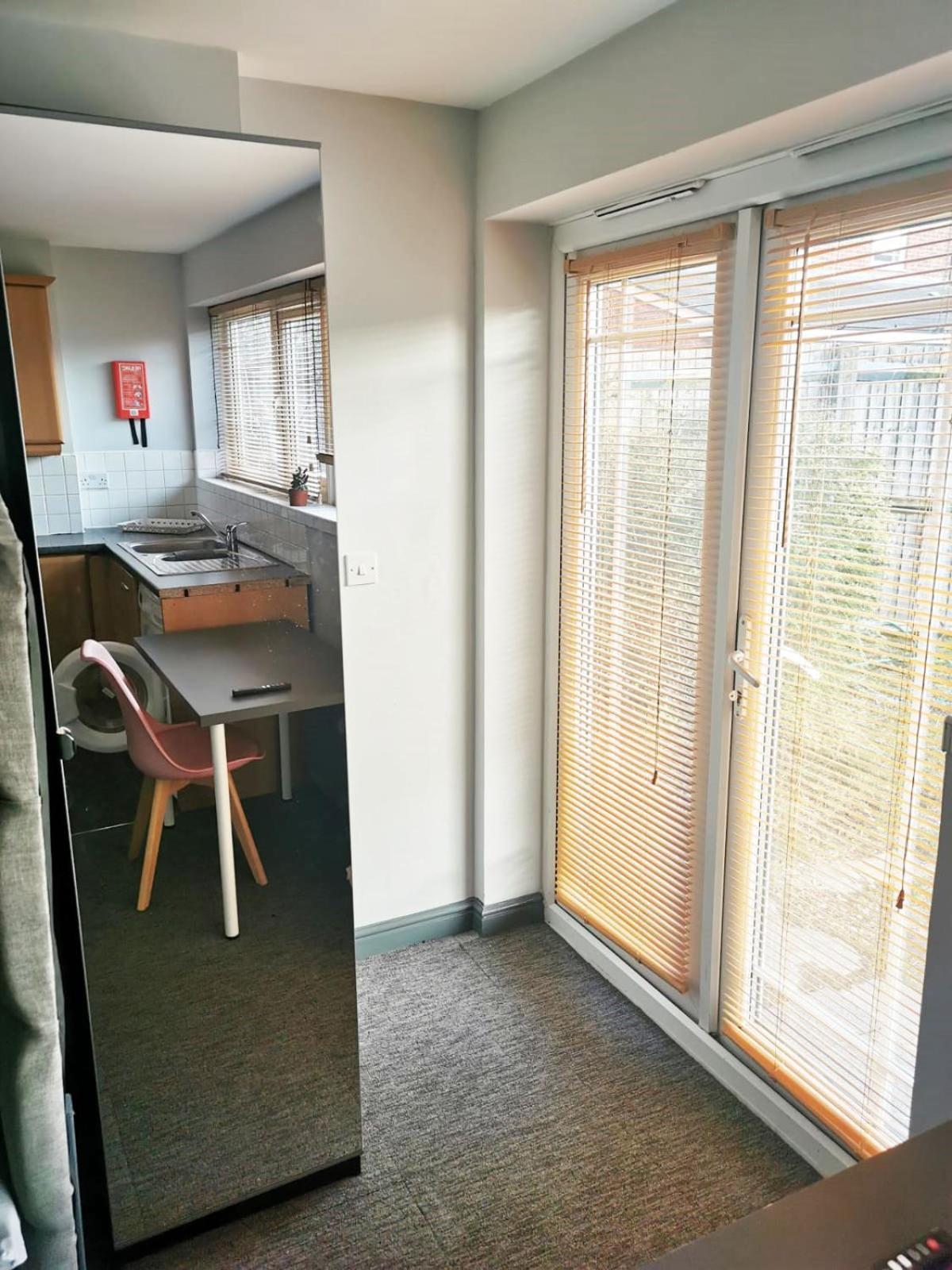 Bankwell Guest House Манчестър Стая снимка